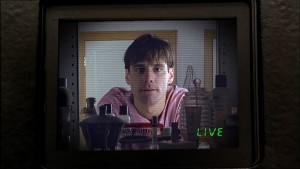 Truman Burbank devant le miroir de sa salle de bain