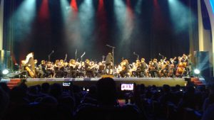 Orchestre jouant la BO d'Indiana Jones